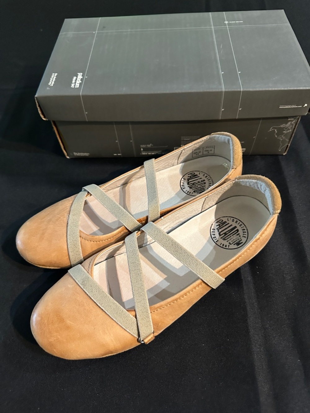 Palladium Women's Tan Leather Mary Jane Flats with Pale Olive Straps Size 40
